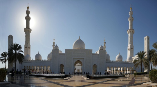 Sheikh Zayed Grand Mosque
Abu Dhabi, UAE