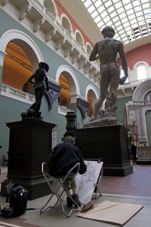 Artist and David
Casts Room
Victoria and Albert Museum
London , England