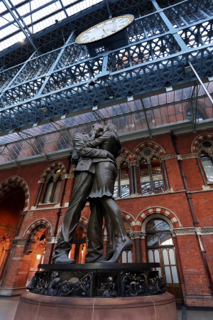Under the Clock
St Pancras Station
London, England