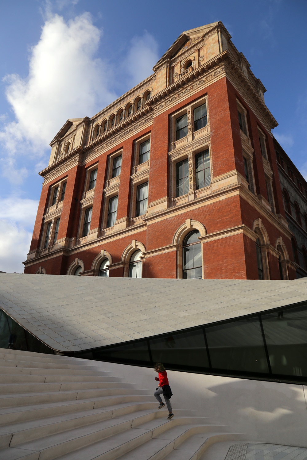 bill-hocker-victoria-and-albert-museum-london-england-2017