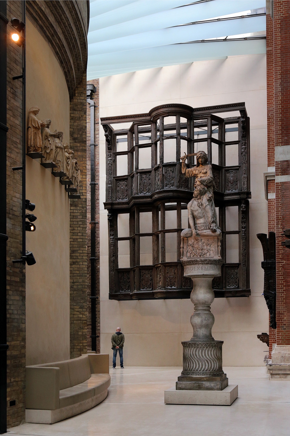 bill-hocker-victoria-and-albert-museum-london-england-2017