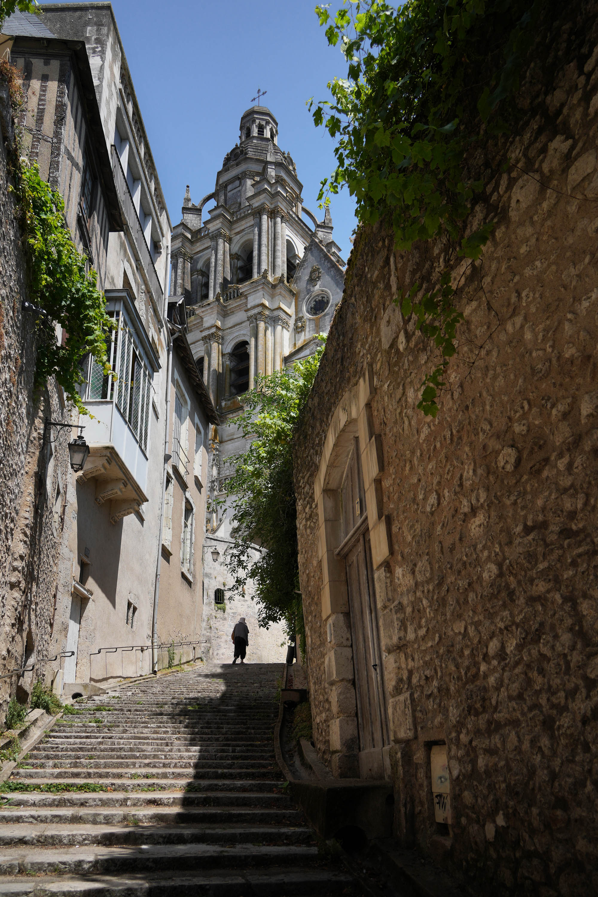 bill-hocker-stair-to-the-cathedral-blois-france-2025