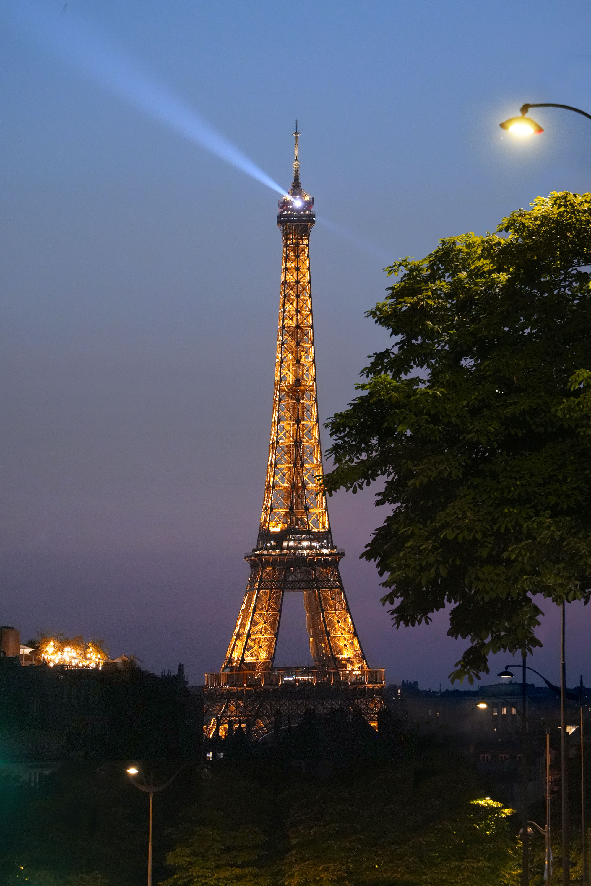 bill-hocker-eiffle-tower-paris-france-2025