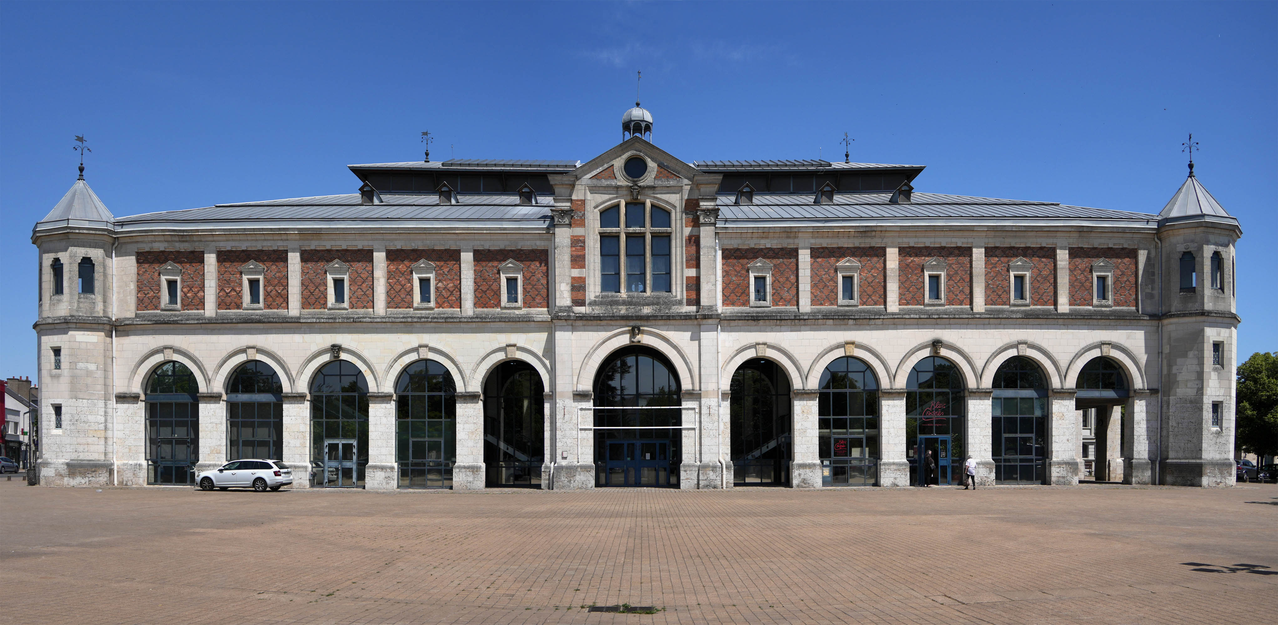 bill-hocker-halle-aux-grains-blois-france-2025
