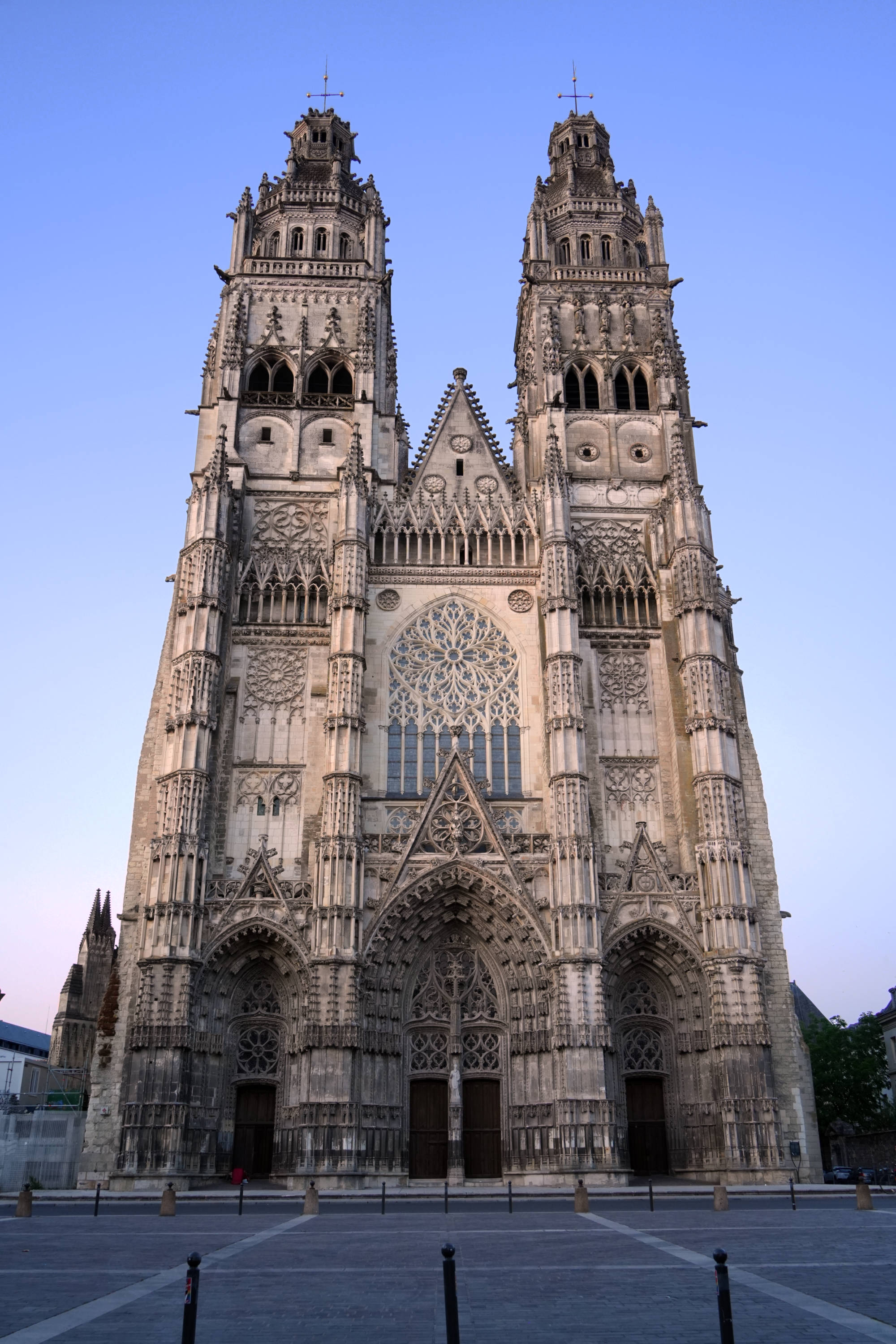 bill-hocker-saint-gatien-cathedral-tours-france-2025