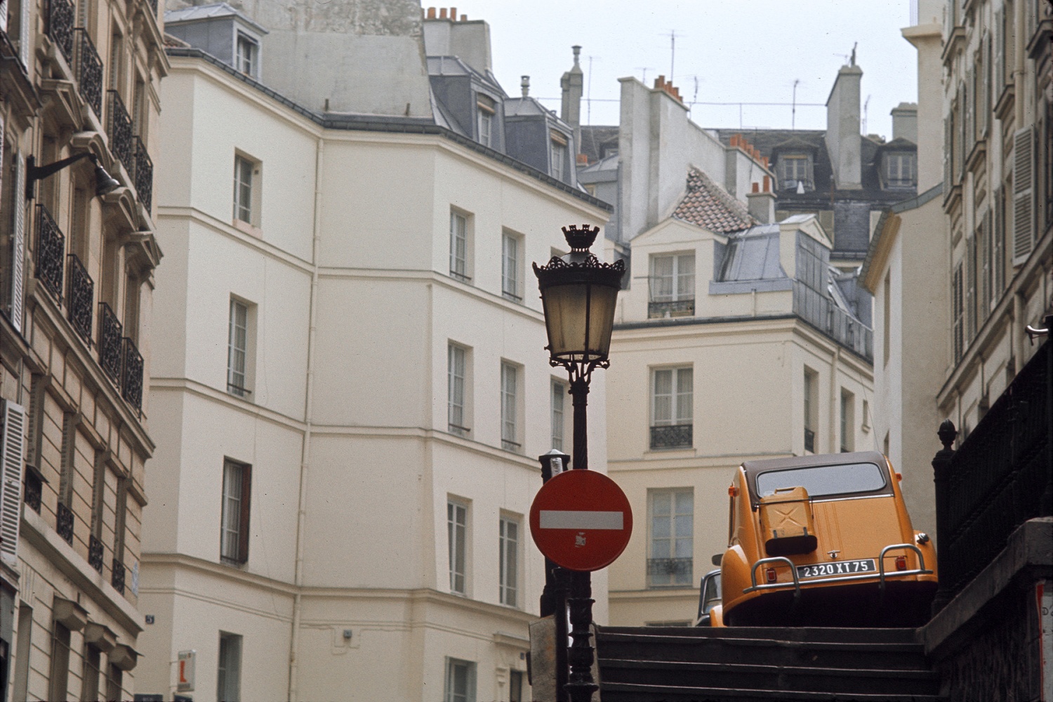 bill-hocker-citroyen-paris-france-1972