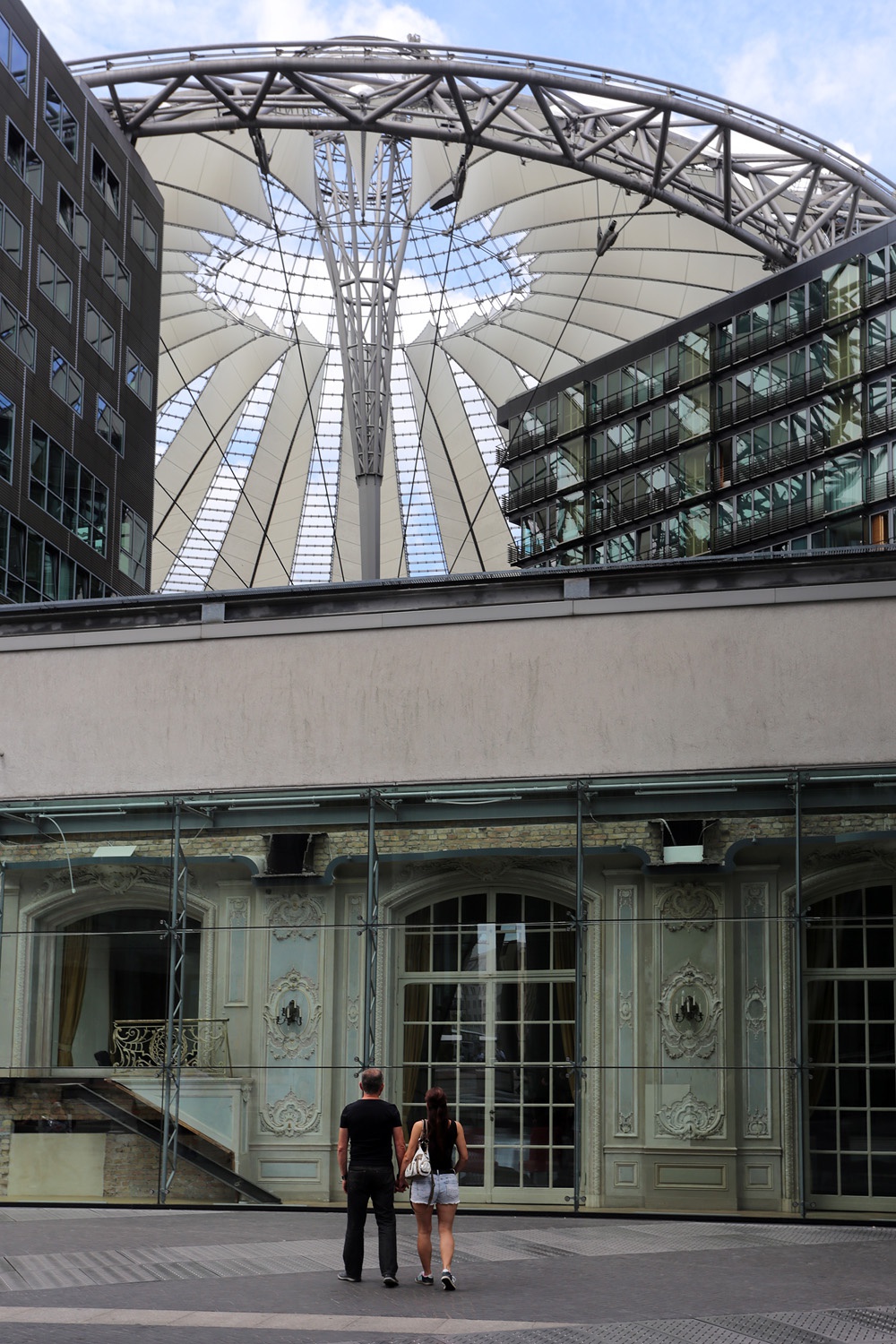 bill-hocker-sony-center-berlin-germany-2016