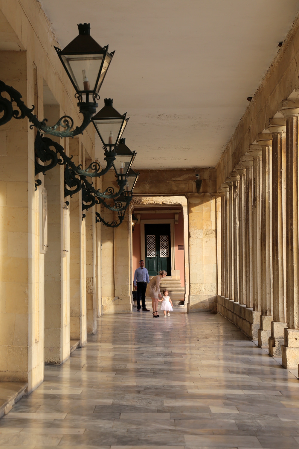 bill-hocker-asian-museum-colonnade-kerkyra-corfu-greece-2017