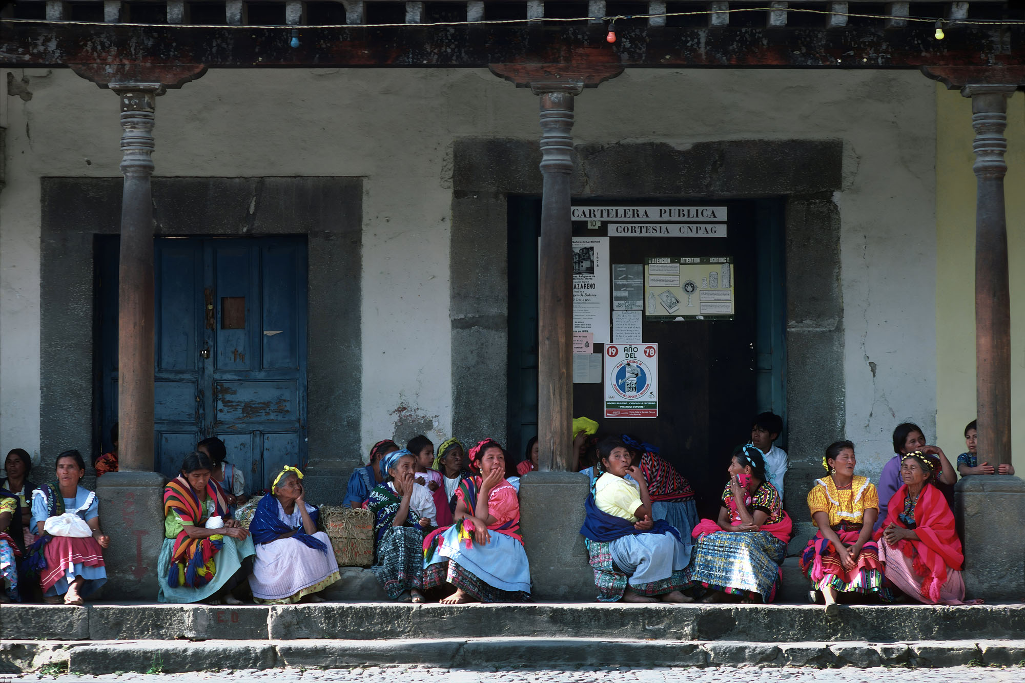 bill-hocker-after-church-antigua-guatemala-1978