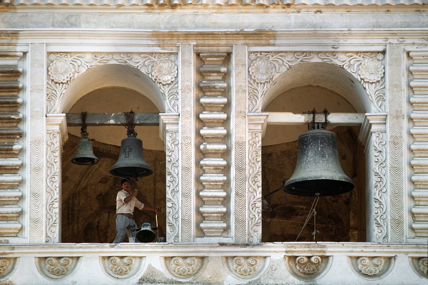 bill-hocker-san-francisco-church-antigua-guatemala-1978