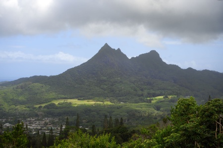 Olomano Peaks from Pali Highway
Oahu, hawai'i