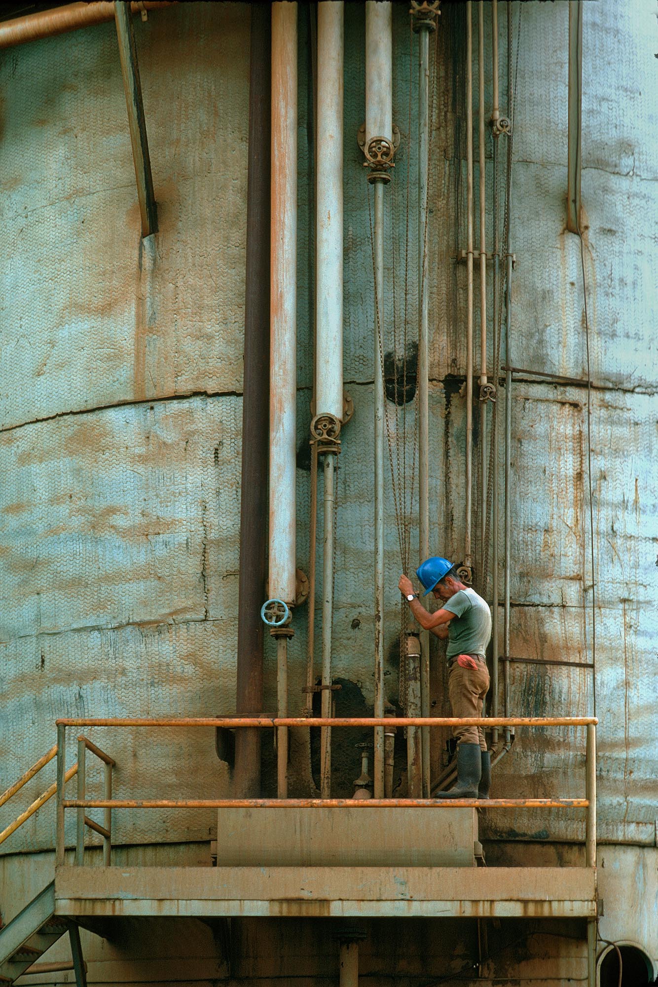 bill-hocker-sugar-mill-kauai-hawaii-1974