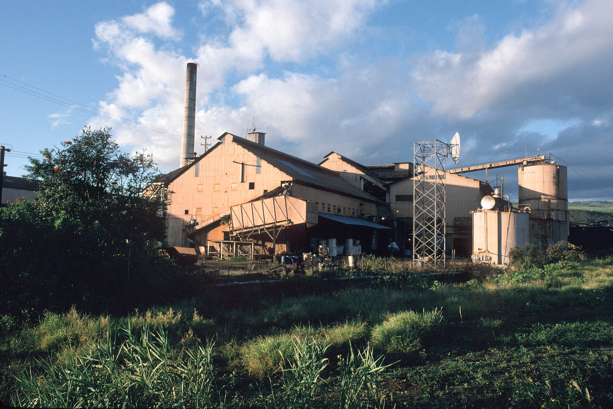 bill-hocker-sugaramill-kauai-hawai'i-1975