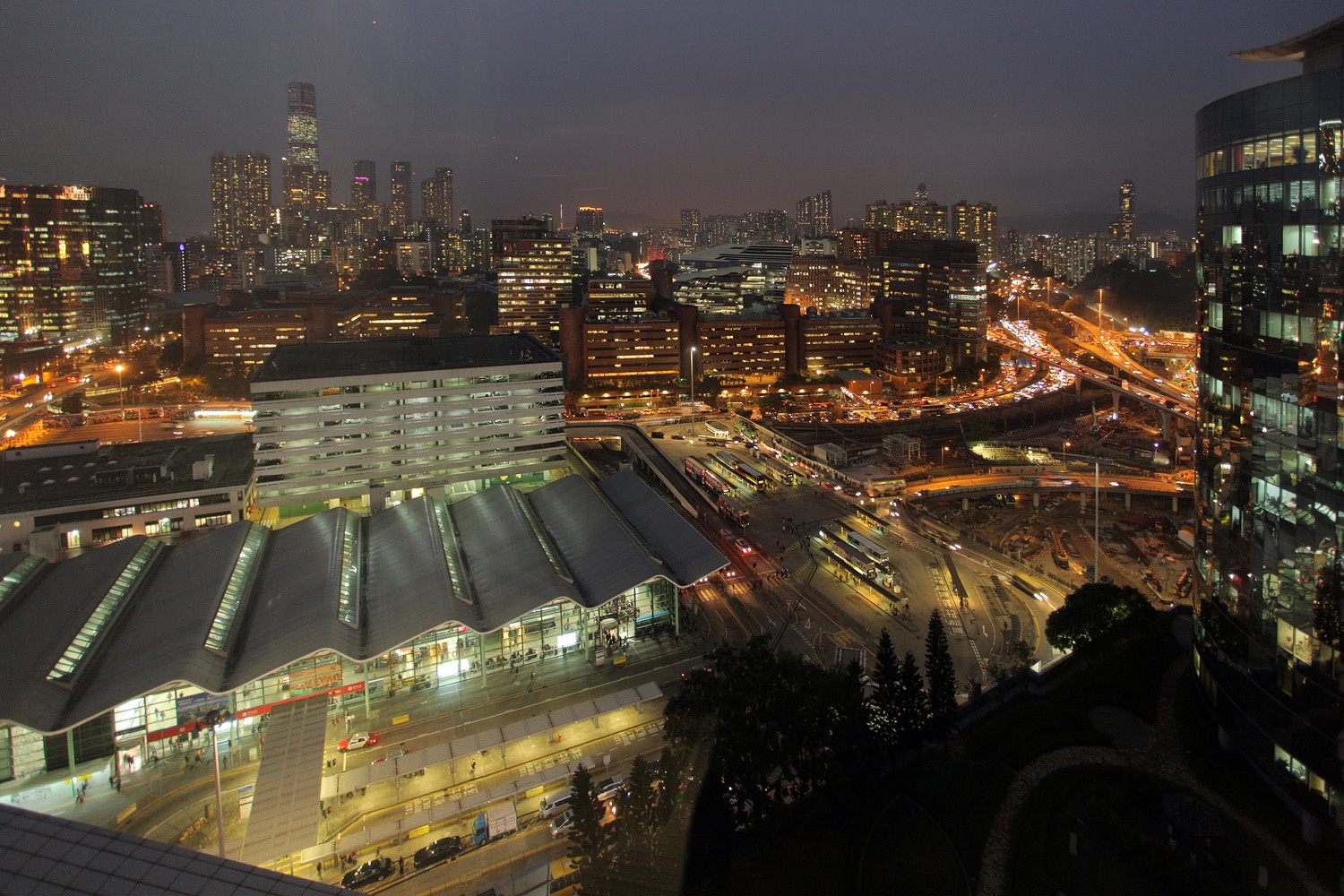 bill-hocker-hung-hom-train-station-kowloon-hong-kong-2014