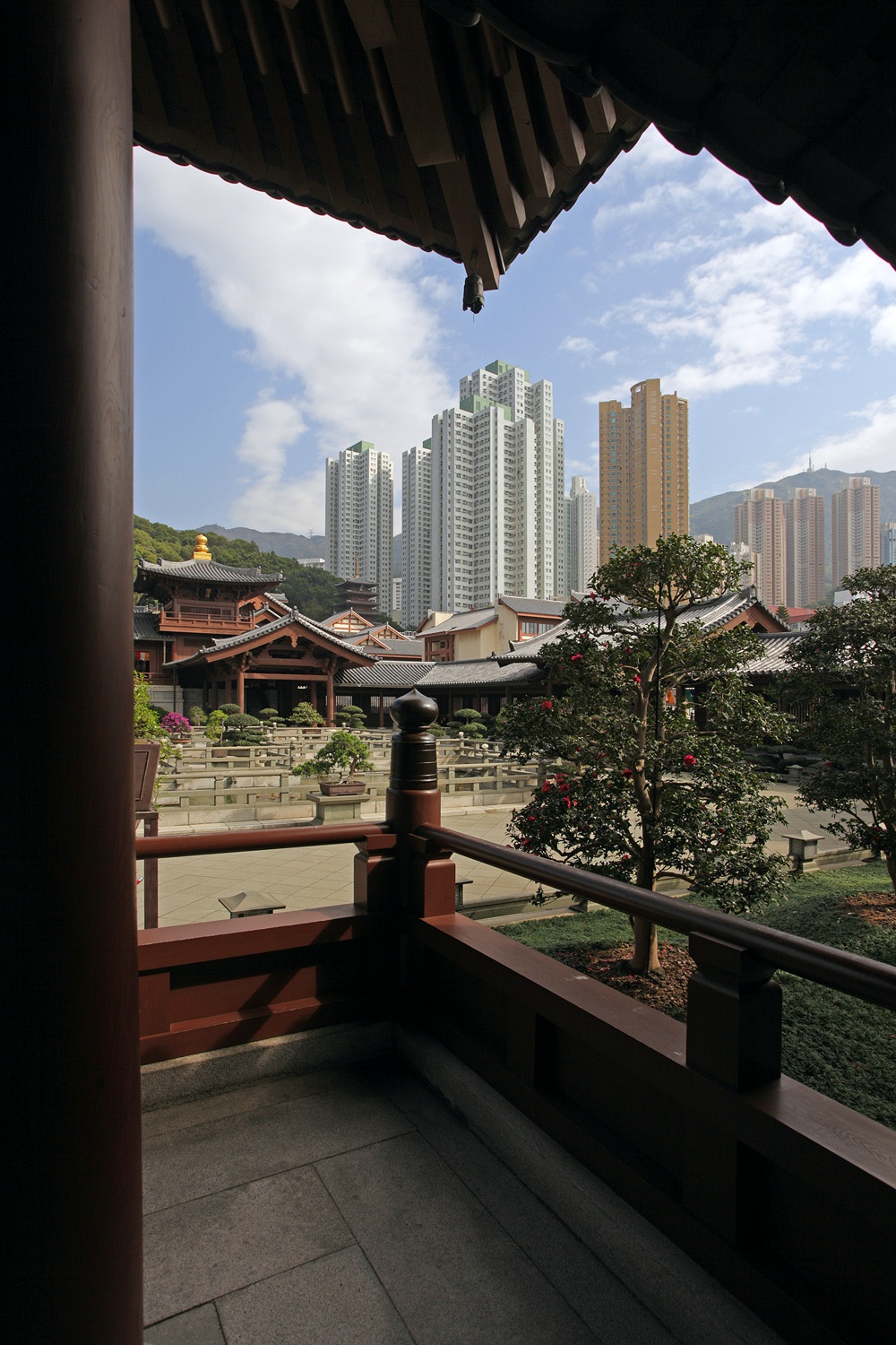 bill-hocker-ghi-lin-nunnery-diamond-hill-hong-kong-2014
