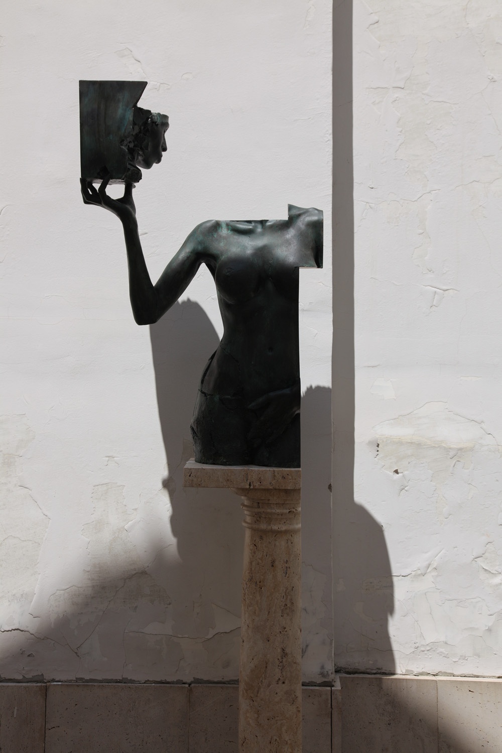 bill-hocker-art-gallery-castle--hill-budapest-hungary-2013