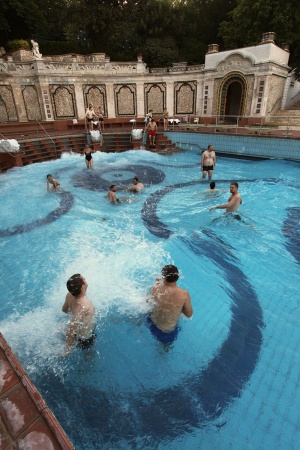 Wave Pool
Gellert Baths
Budapest, Hungary