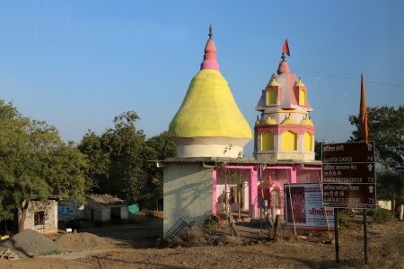 Roadside Shrine
Near Ajanta, India