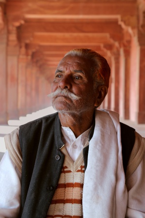 Guide
Fatehpur Sikri, India