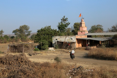 Roadside Shrine
Near Ajanta, India