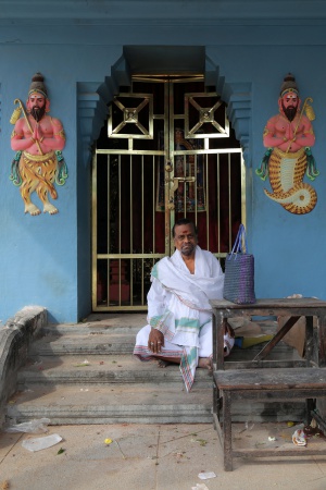 Priest
Vedapuheeswarar Temple
Pondicherry, India