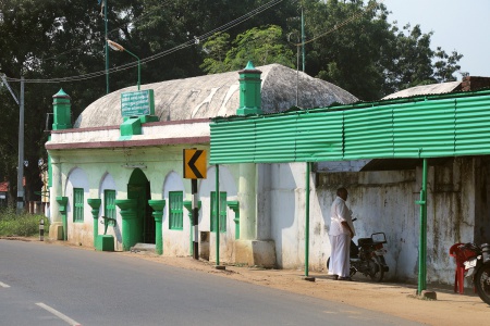 Roadside Mosque
Tamil Nadu, India