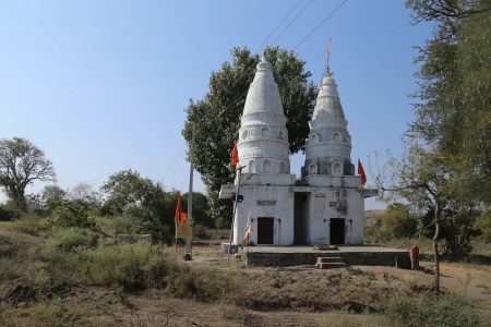 Shrines
Toward Ajanta, India
