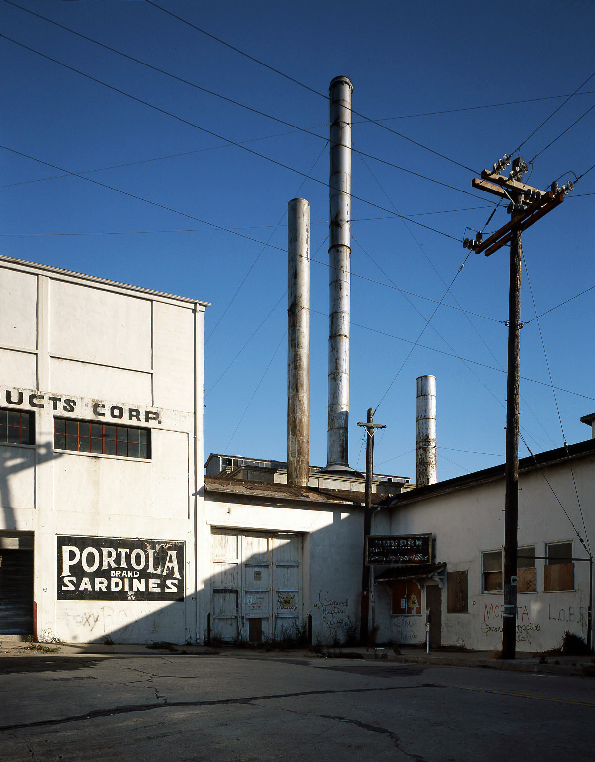 bill-hocker-cannery-entrance-monterey-california-1979