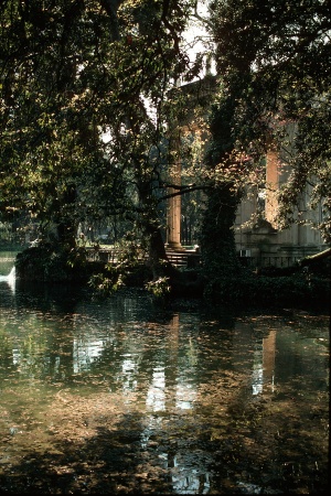 Bourghese Gardens
Rome, Italy
	