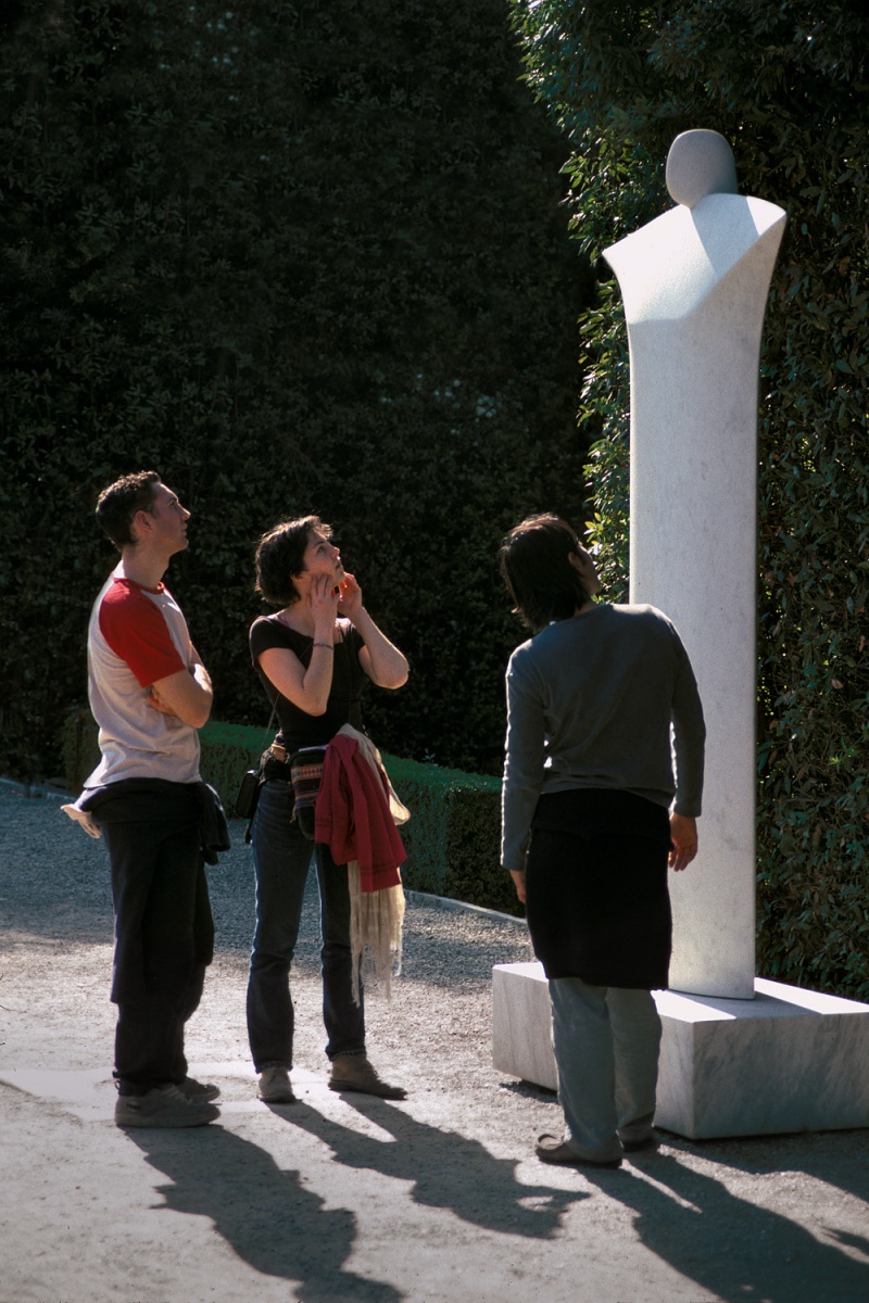 bill-hocker-giacometti-sculpture-pitti-palace-florence-italy-2004