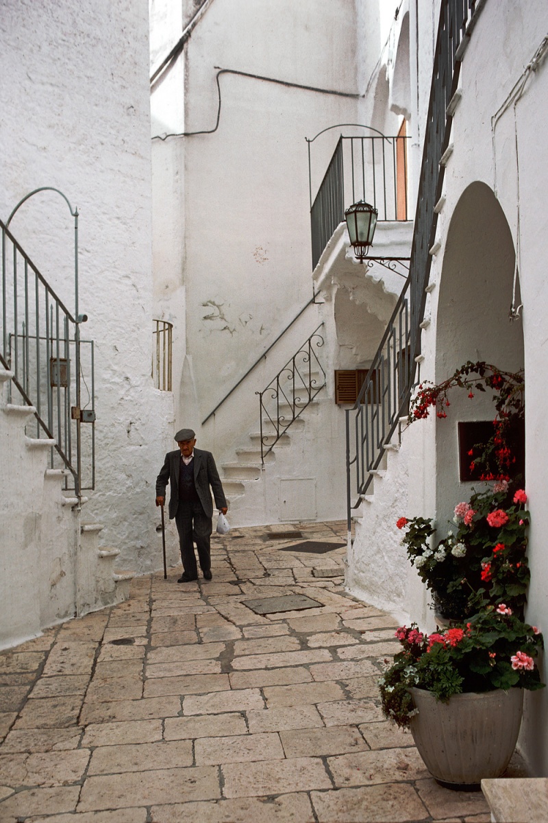 bill-hocker-stairways-locorotondo-italy-1986