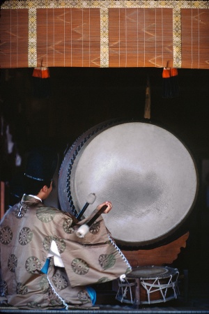 Taiko drummer
Unknown shrine
Japan