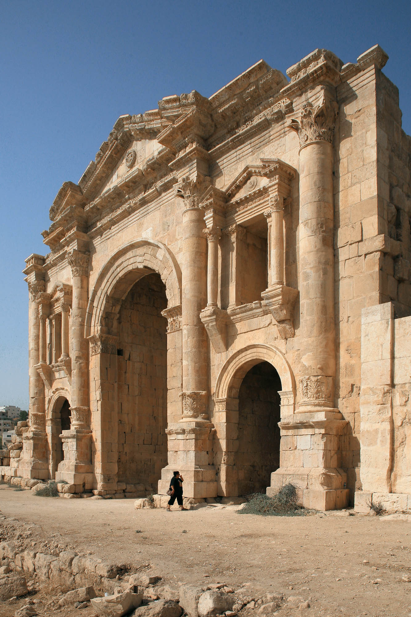 bill-hocker-entry-gate-jerash-jordan-2008