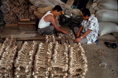Garlic Vendor
Yeosu, Korea
