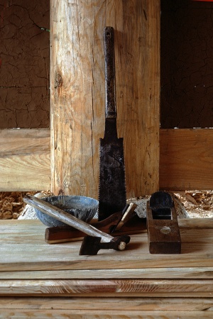 Carpenter' Tools
Tongdo Monastery, Korea
