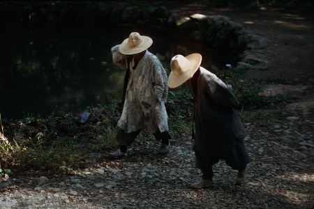 Stylish Monks
Tongdo Monastery, Korea
