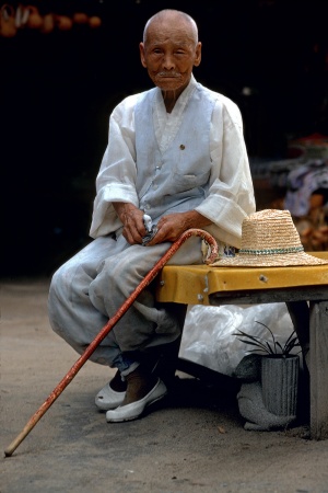 Pilgrim
Tongdo Monastery, Korea
