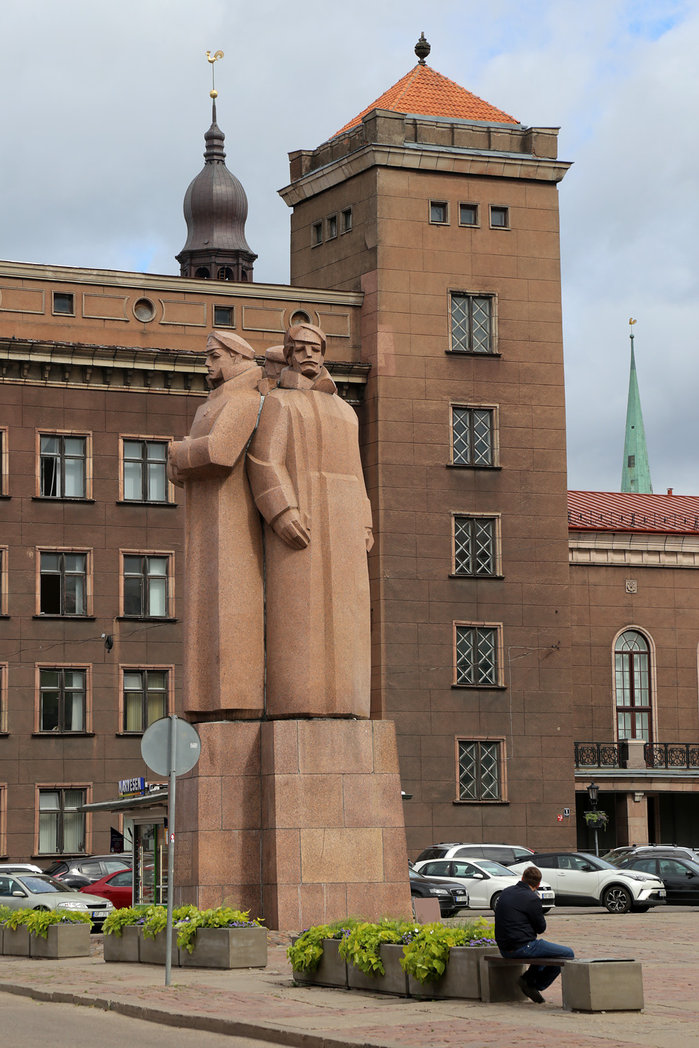 bill-hocker-soviet-monument-riga-latvia-2019