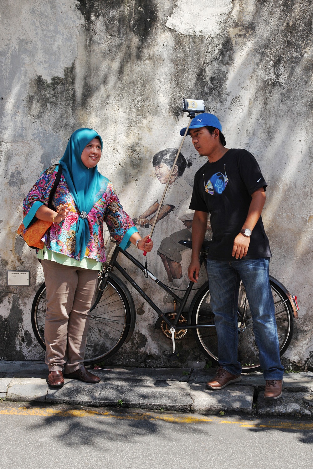bill-hocker-street-art-selfie-penang-malaysia-2014