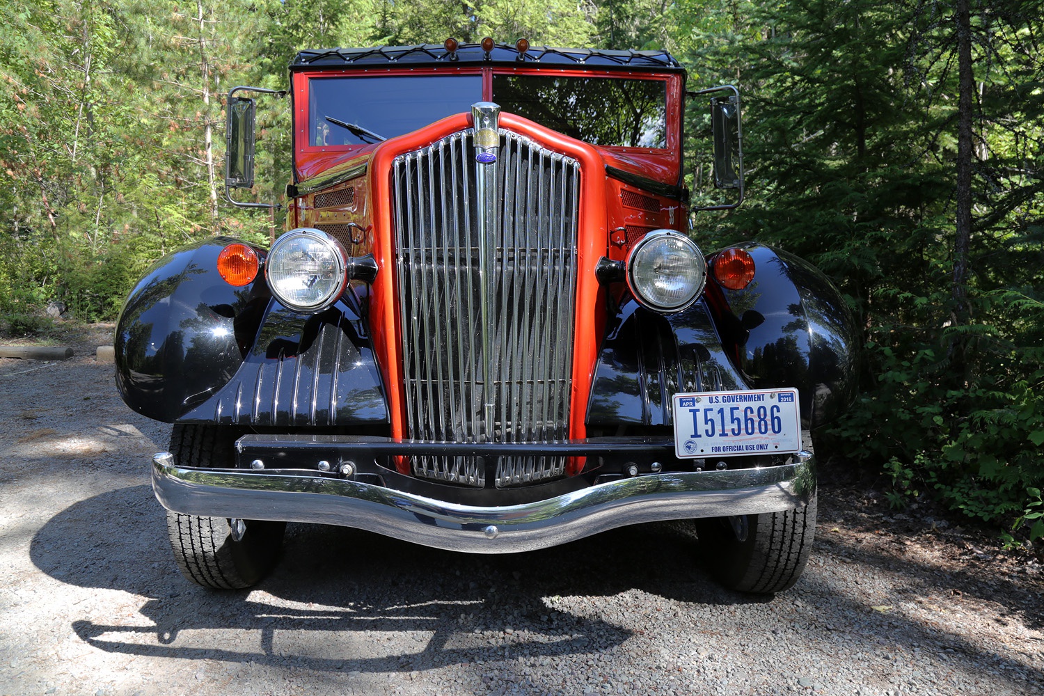 bill-hocker-glacier-red-bus-glacier-national-park-montana-2017