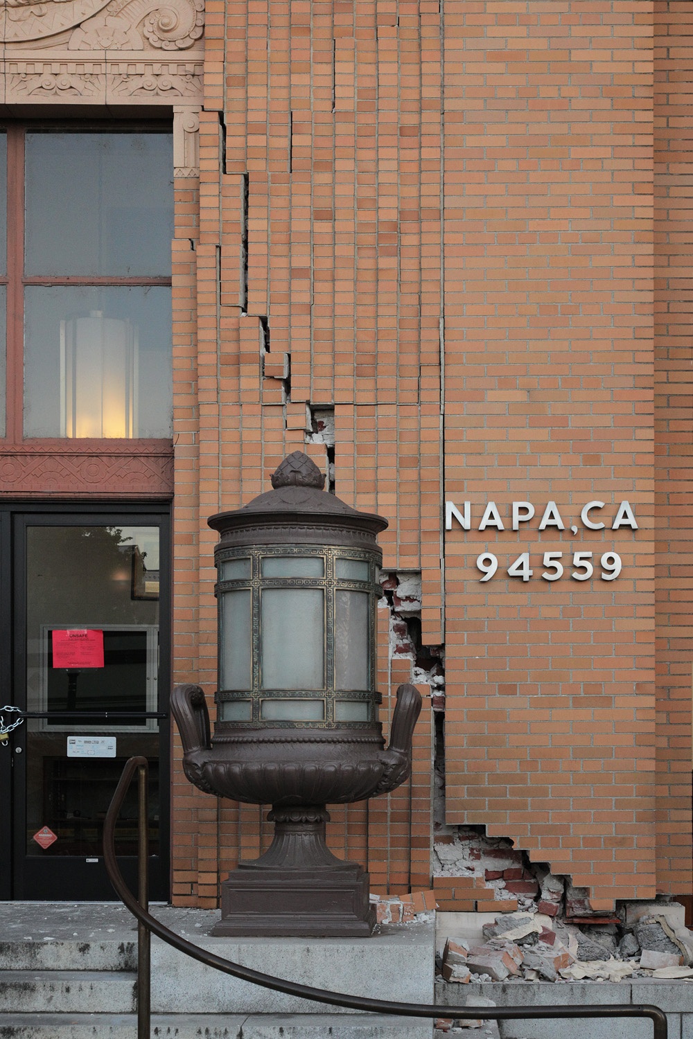 bill-hocker-main-post-office-napa-california-2014