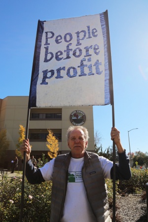 Mike
Walt Ranch Protest
