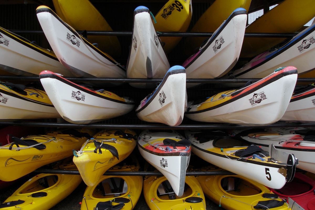 bill-hocker-kayaks-near-abel-tasman-np-new-zealand-2006