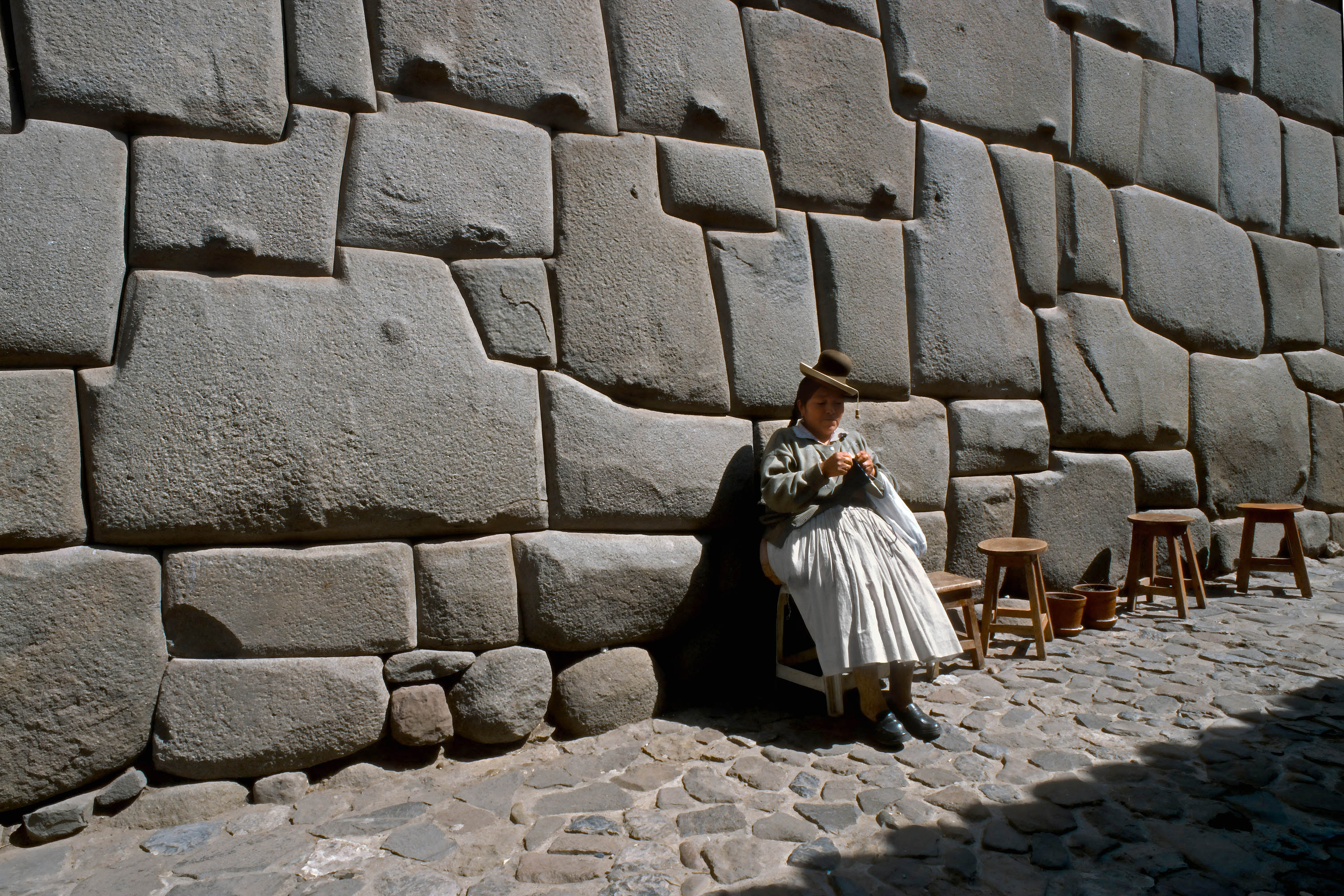 bill-hocker-inca-wall-behind-cathedral-cusco-peru-2005
