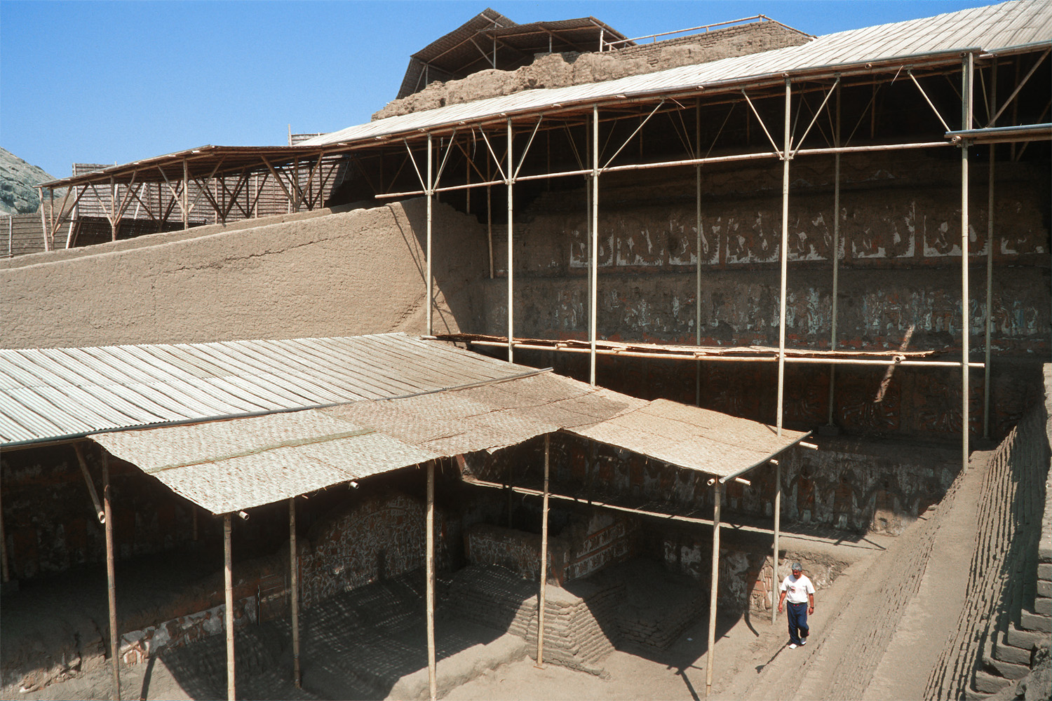 bill-hocker-moche-huac-de-la-luna-near-trujillo-peru-2005