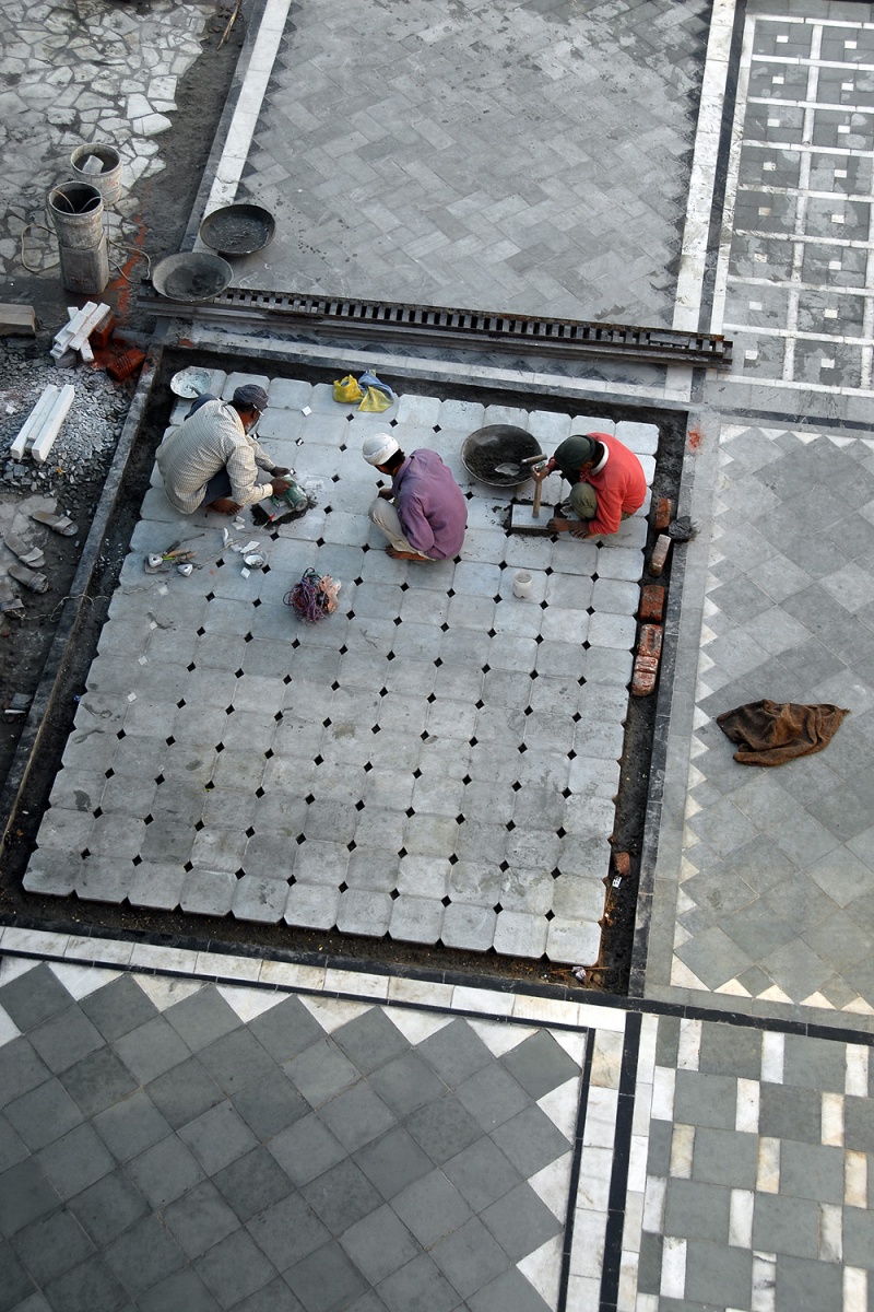 bill-hocker-new-paving-amritsar-india-2006
