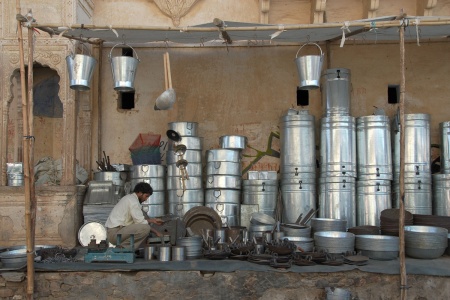Tinware MerchantPushkar, India