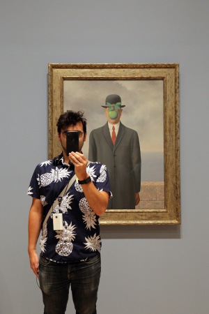 Magritte Exhibition
Two apples
SFMOMA
San Francisco, California