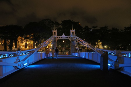 Cavenagh Bridge
Singapore
