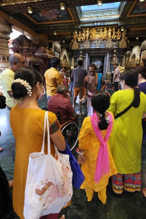 Flame Blessing
Sri Krishnan Temple
Singapore